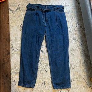 NWOT UNIQLO Dark Wash Boyfriend Straight Cut Jeans with Jean Belt